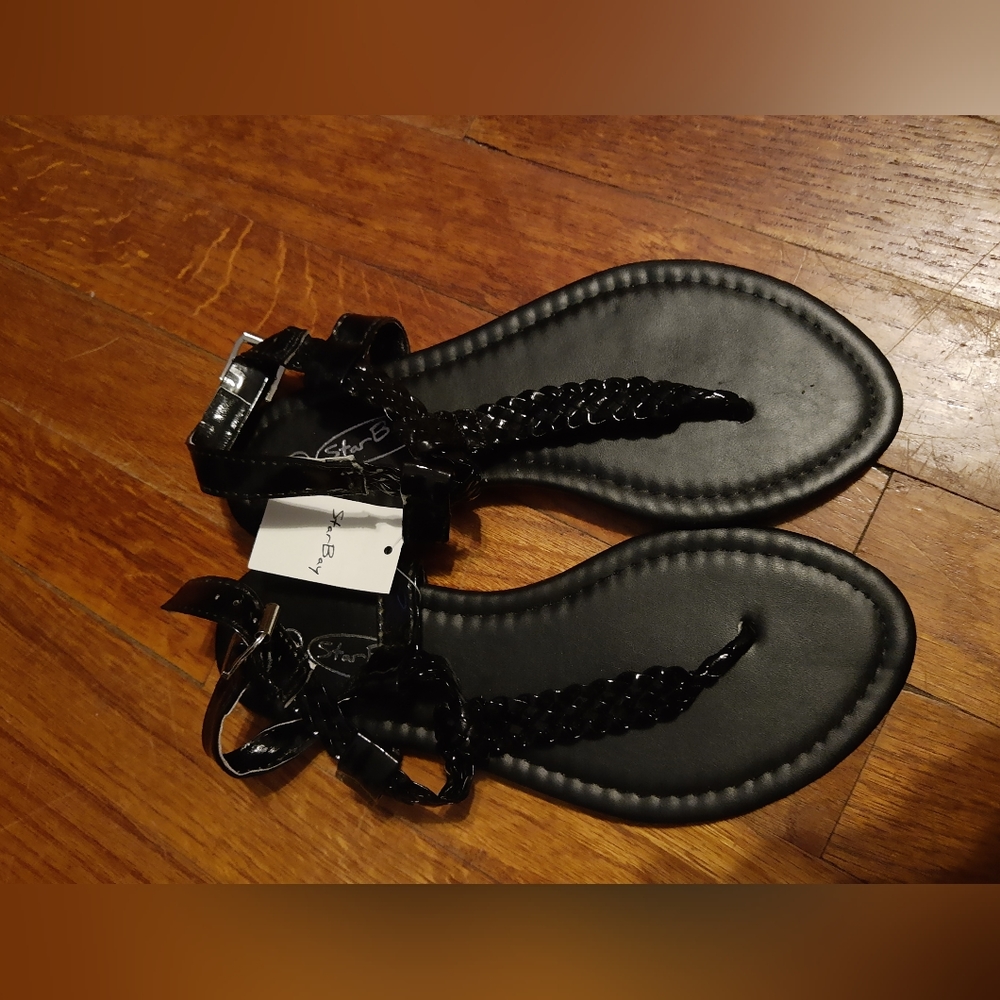 Thong sandals